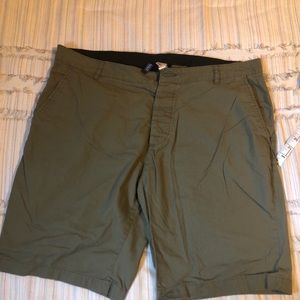 H&M 36 cotton green shorts.